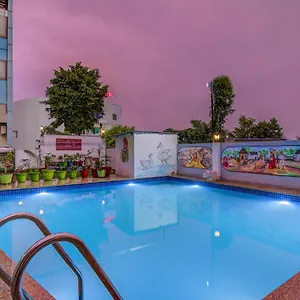 Fabhotel Himanshi Hotel